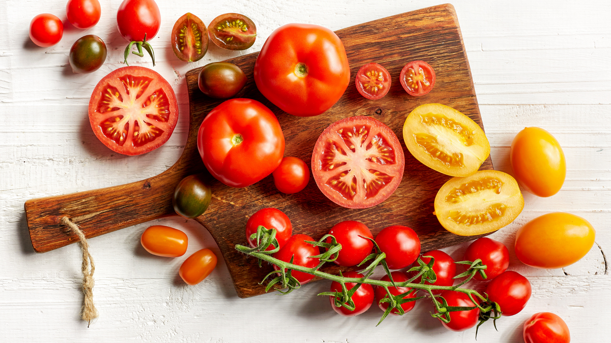 Dürfen Hunde Tomaten essen? | Futterzusatz für Hunde